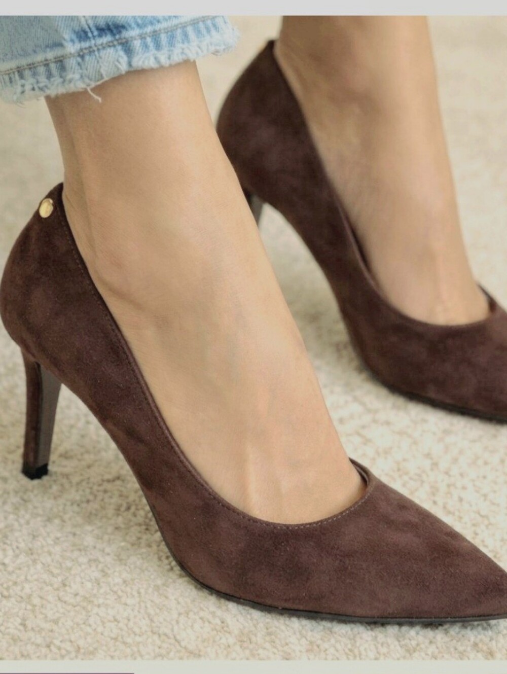 NWOT Tahari Chocolate Brown Suede Pointed-Toe Pumps - Size 9